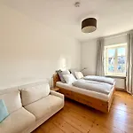 New Furnished, Exclusive Large Flat In City Center, 30Min To Airport
