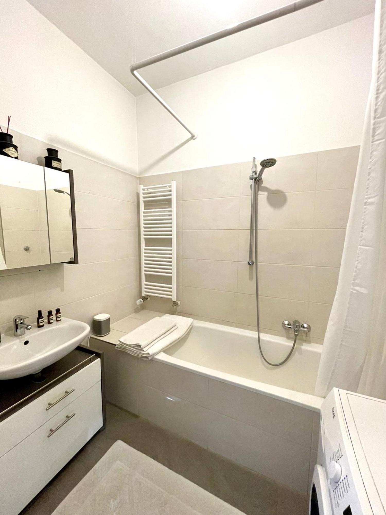Apartamento New Furnished, Exclusive Large Flat In Center, 30min To Airport