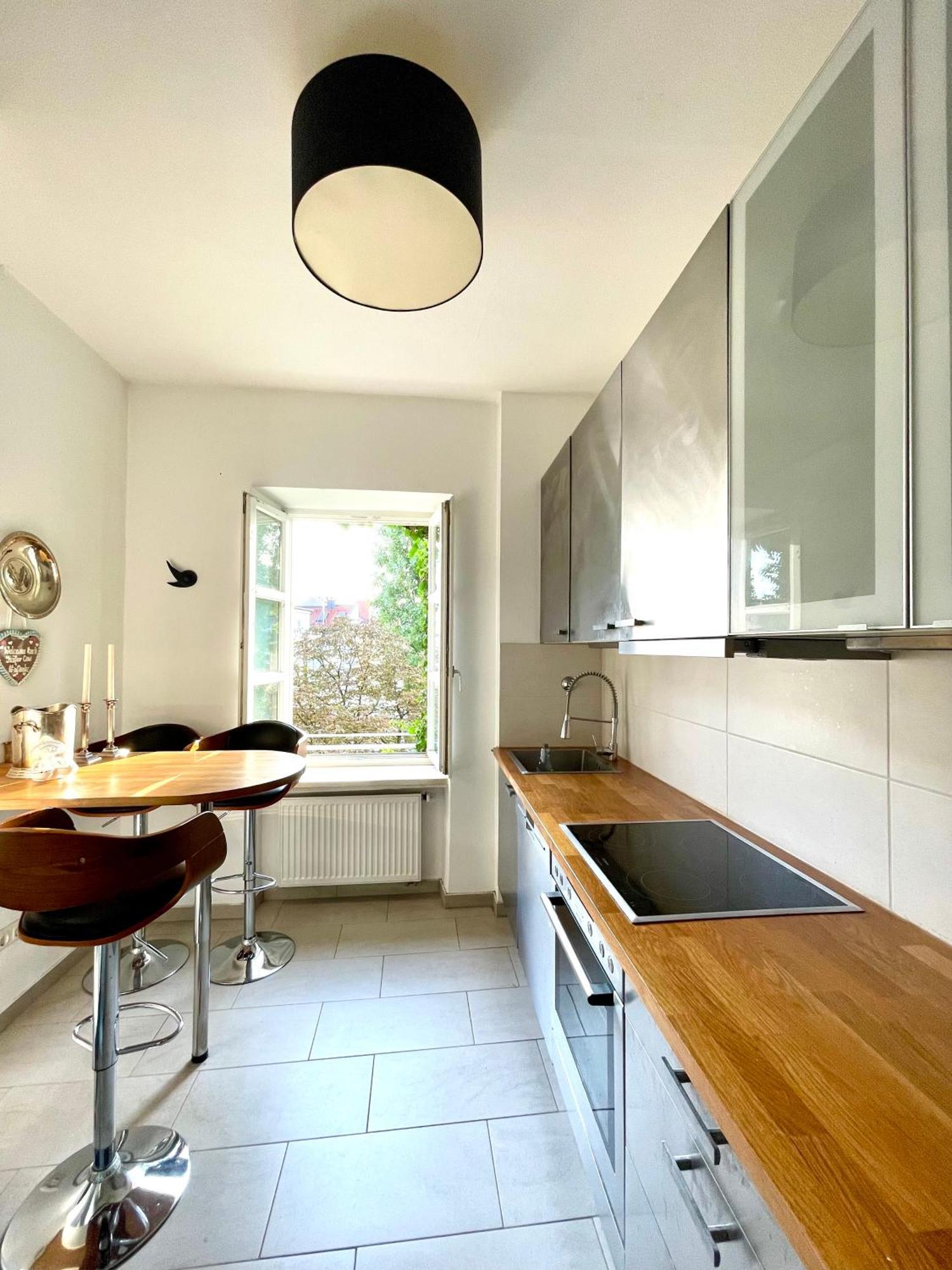 New Furnished, Exclusive Large Flat In Center, 30min To Airport Munique